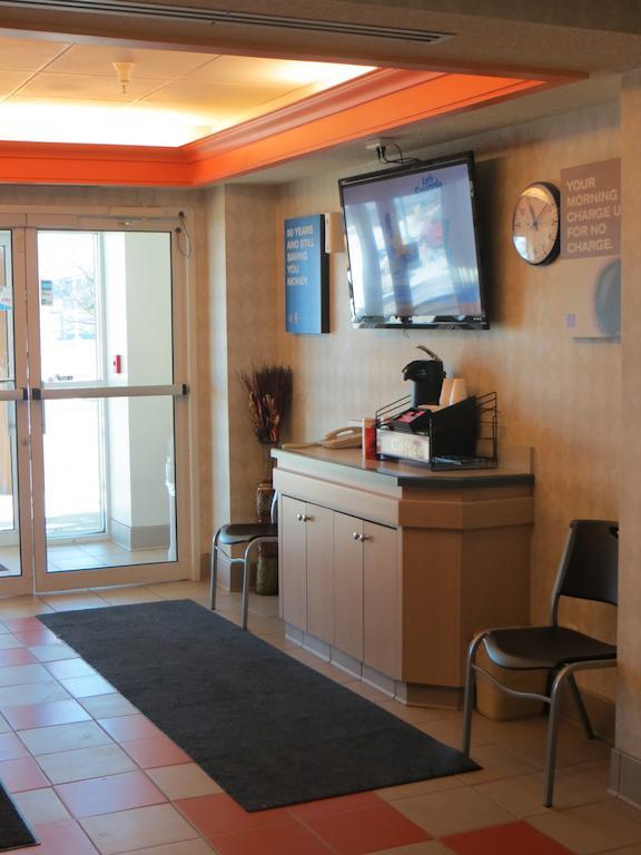 Motel 6-Minonk, Il Eksteriør billede