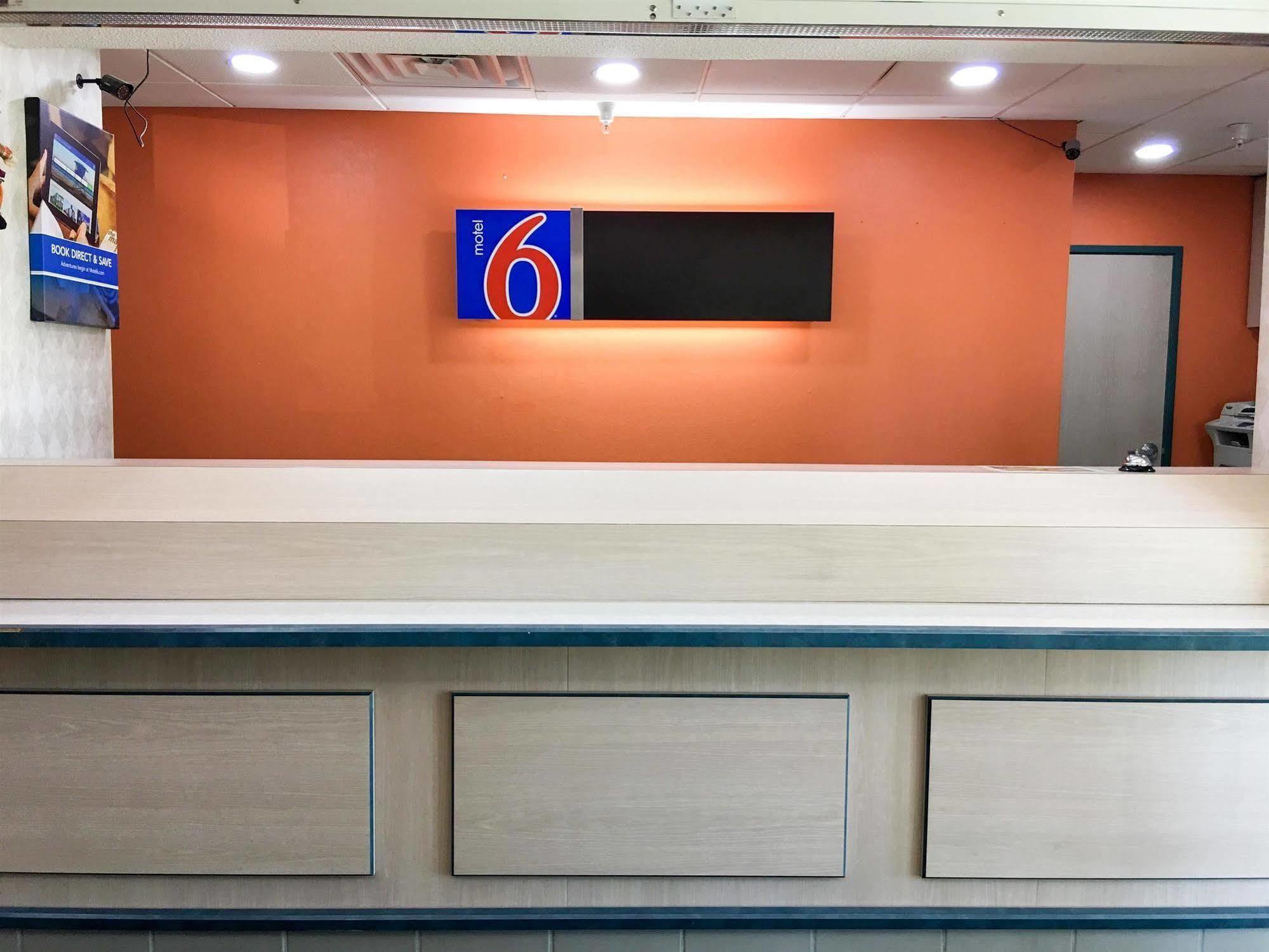 Motel 6-Minonk, Il Eksteriør billede